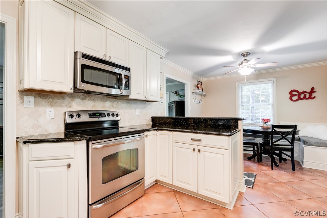 3744 Cheverly Road Richmond, VA 23225 - Photo 8 of 31 Kitchen open to eating area