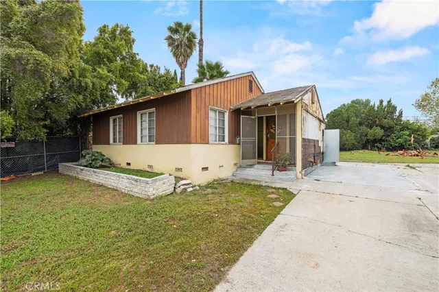 $835,000 | 5725 Enfield Avenue, Encino, CA 91316