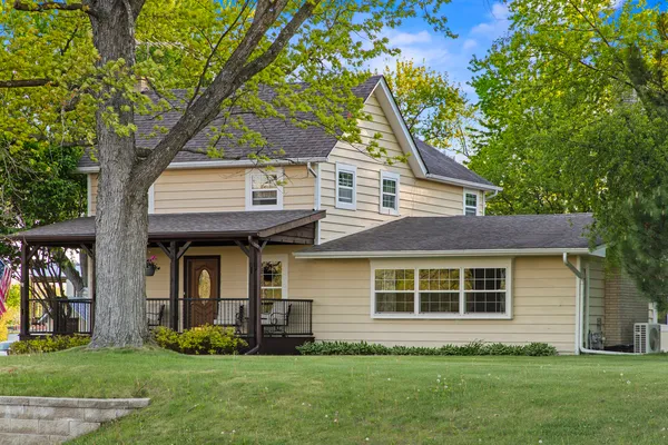 $795,500 | 9909 Winn Road, Spring Grove, IL 60081