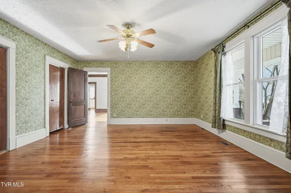 $315,000 | 113 West 2nd Street South, Big Stone Gap, VA 24219