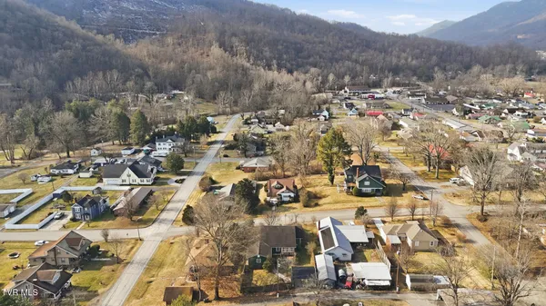 $315,000 | 113 West 2nd Street South, Big Stone Gap, VA 24219