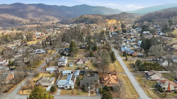 $315,000 | 113 West 2nd Street South, Big Stone Gap, VA 24219