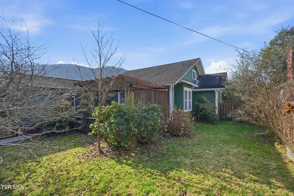 $315,000 | 113 West 2nd Street South, Big Stone Gap, VA 24219