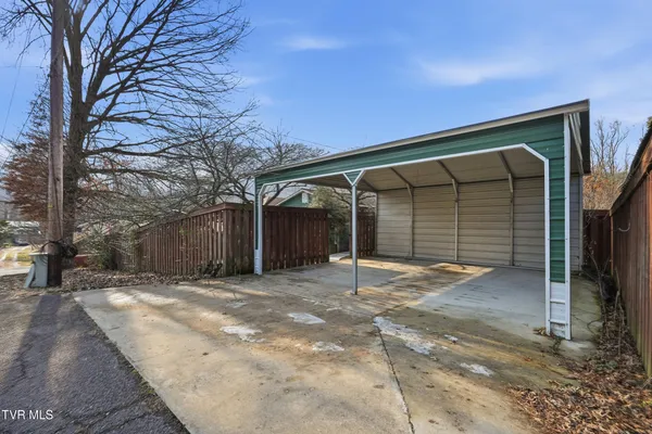 $315,000 | 113 West 2nd Street South, Big Stone Gap, VA 24219