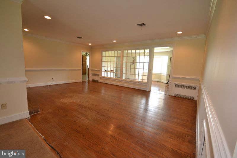 8111 Cedarville Road Brandywine, MD 20613 - Photo 12 of 28 Family Room