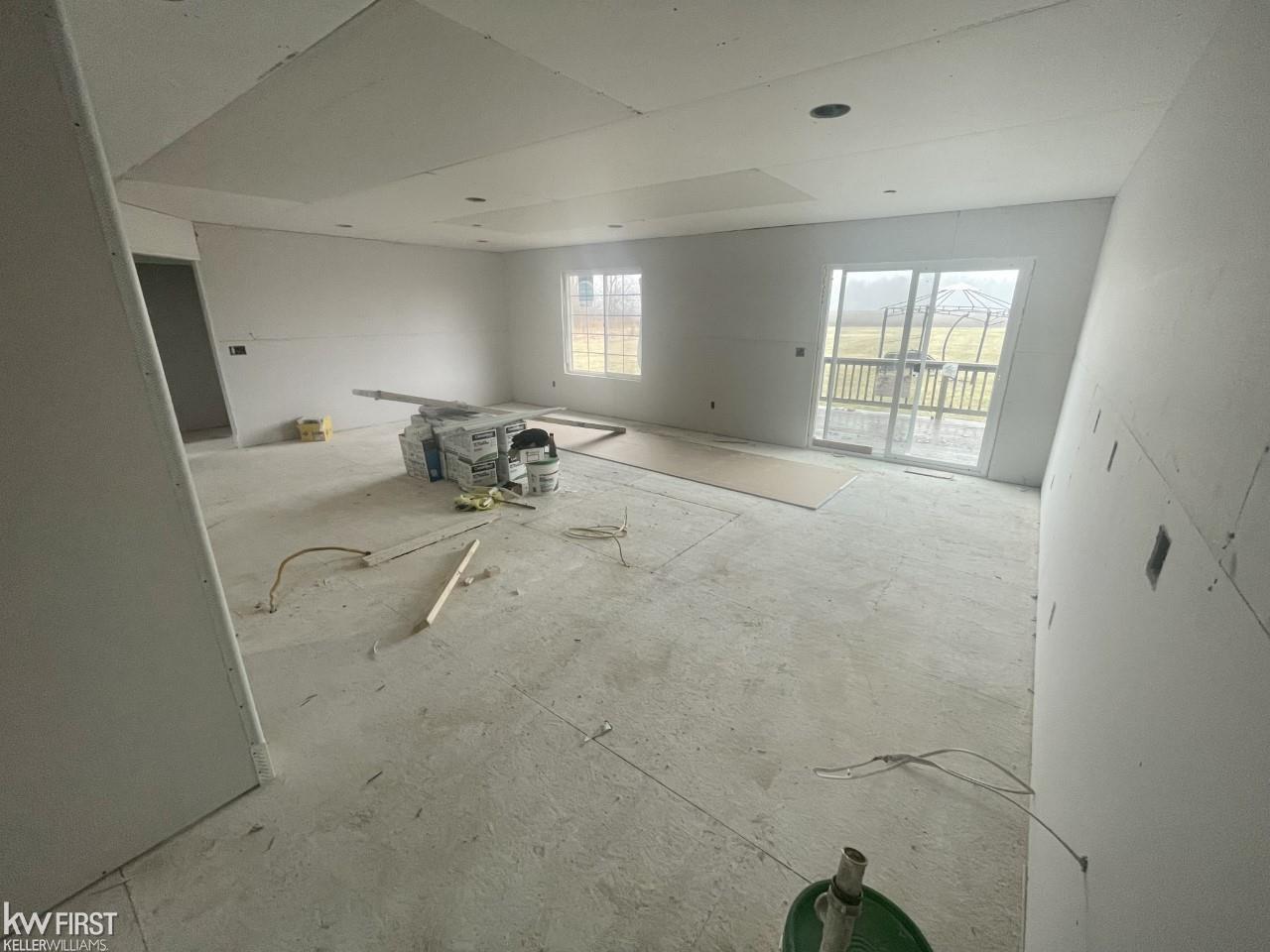 7044 East Richfield Road Davison, MI 48423 - Photo 3 of 17 50104483-2.JPG