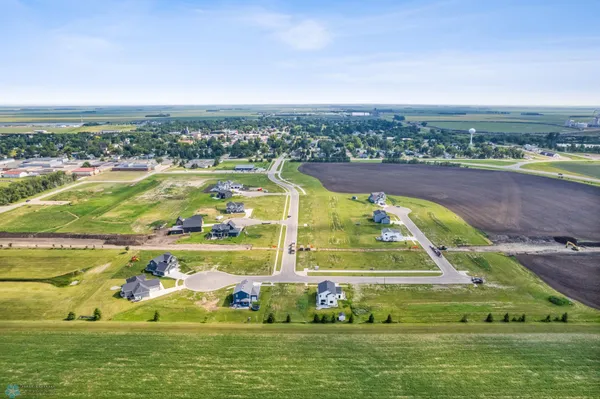 $97,900 | 737 5th Ave. North, Casselton, ND 58012