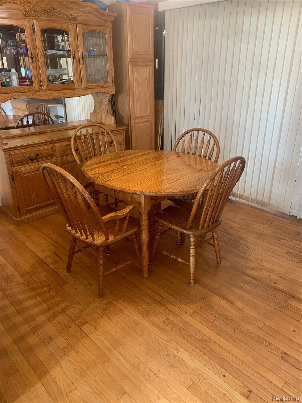 2030 Charms Road Wixom, MI 48393 - Photo 2 of 4 IMG_1063.jpeg