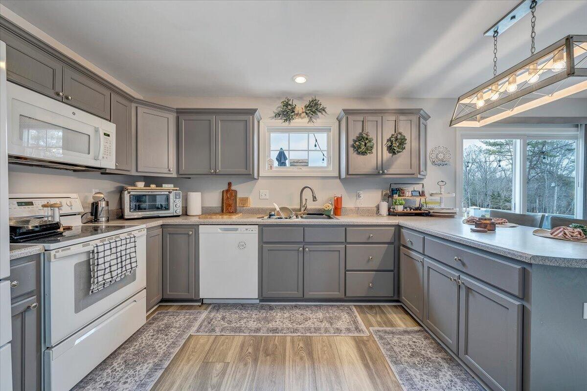 6406 Scruggs Road Moneta, VA 24121 - Photo 11 of 47 15-MIB03033