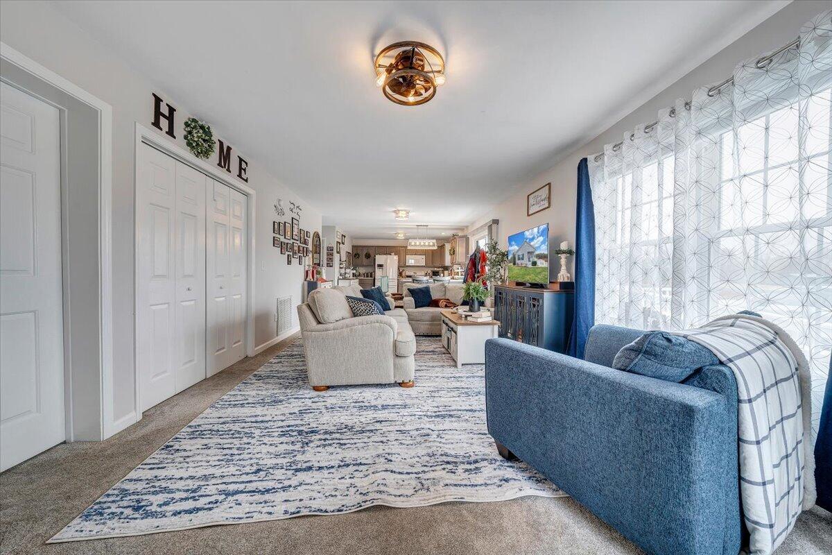 6406 Scruggs Road Moneta, VA 24121 - Photo 5 of 47 08-MIB03006