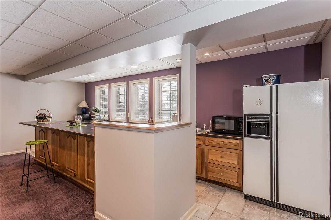 1144 Miners Run Rochester, MI 48306 - Photo 35 of 49 048-Kitchen-2234915-medium.jpg