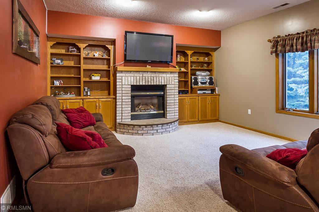 540 Timber Ridge Court Jordan, MN 55352 - Photo 4 of 25 Gallery Image 4
