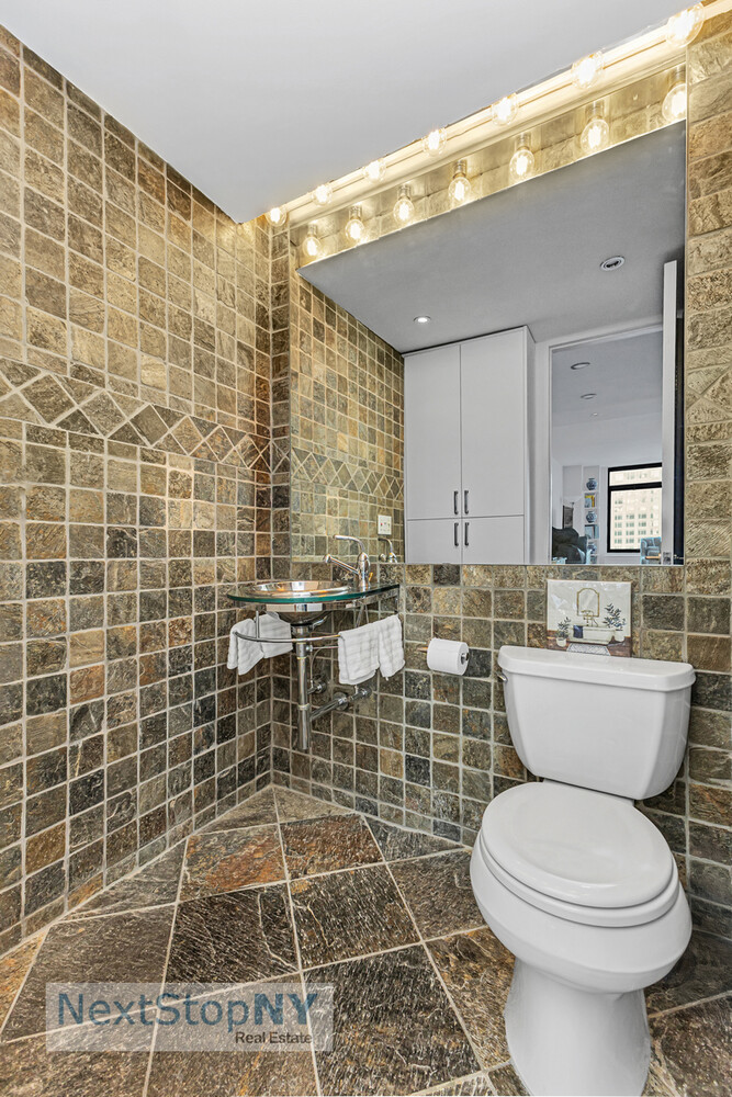 400 East 70th Street, Unit 2501 Manhattan, NY 10021 - Photo 6 of 9