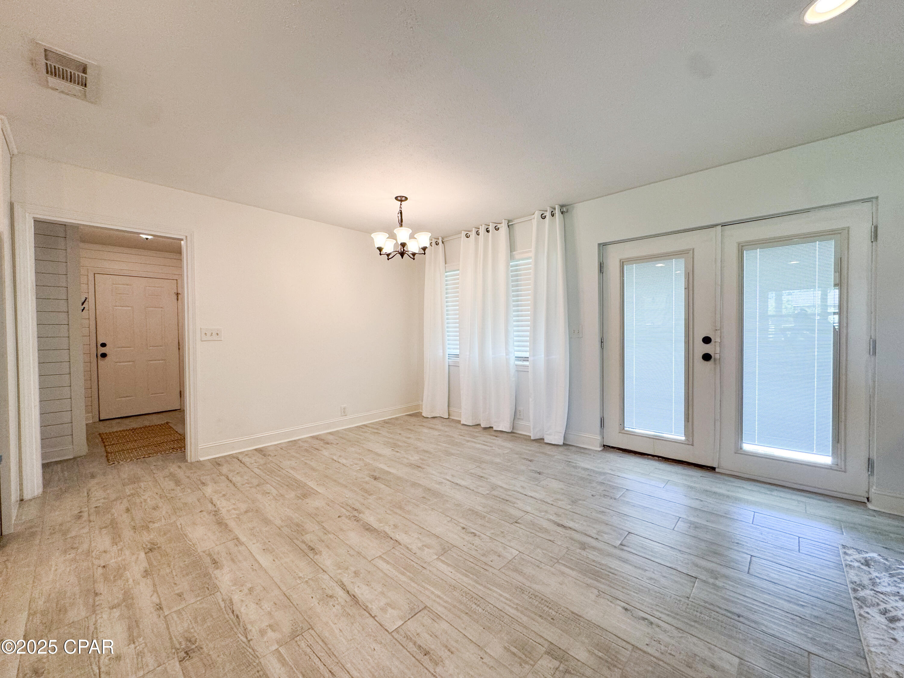8035 Highpoint Road Panama City, FL 32404 - Photo 8 of 24 Gallery Image 8