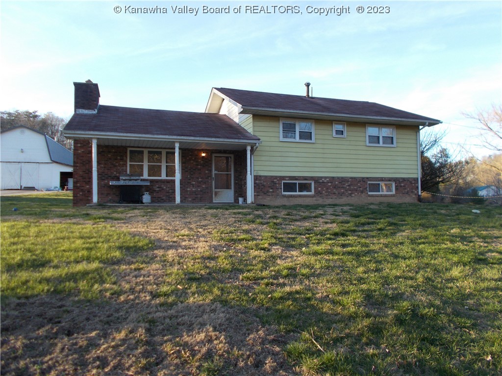 1798 Bills Creek Road Winfield, WV 25213 - Photo 1 of 23 Gallery Image 1