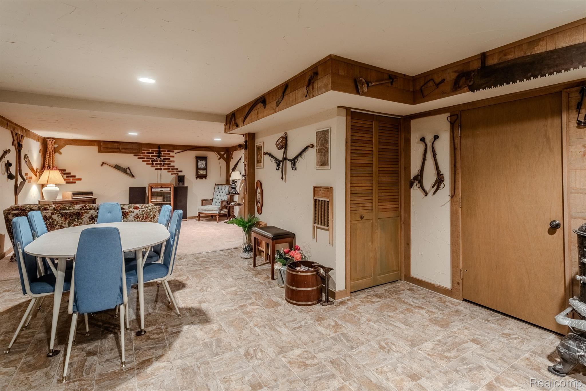 8677 Knox Road Clarkston, MI 48348 - Photo 44 of 59 Gallery Image 44