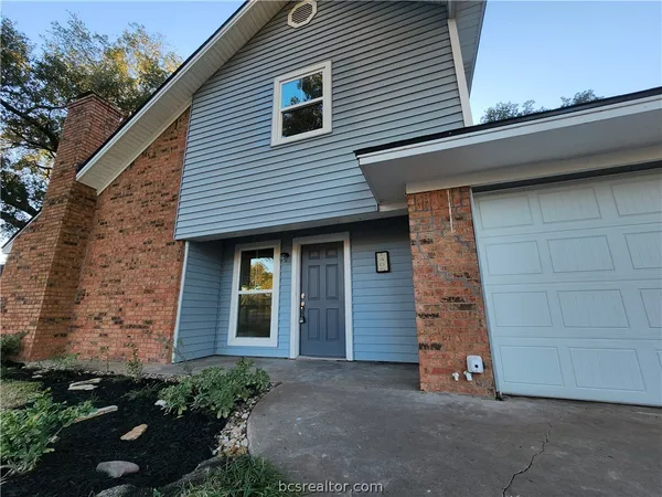 $367,900 | 1405 Broadmoor Drive, Bryan, TX 77802