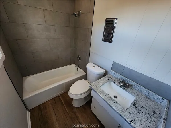 $367,900 | 1405 Broadmoor Drive, Bryan, TX 77802