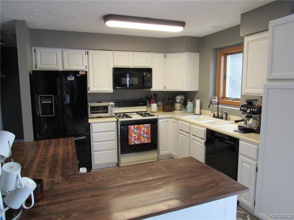 2862 County Farm Road Howell, MI 48843 - Photo 28 of 30 IMG_2393.JPG