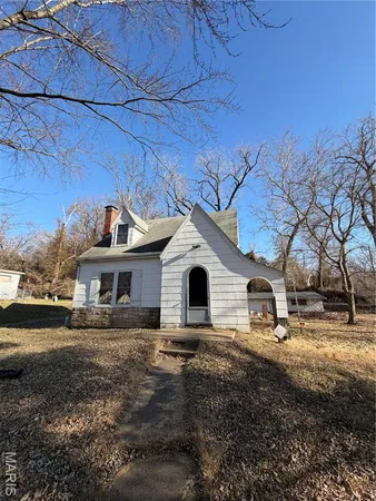 $39,000 | 1434 1st Avenue, Fairview Heights, IL 62208