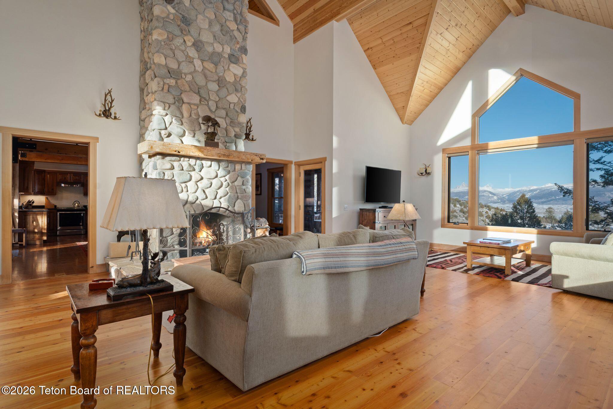 5450 Dry Henderson Road Victor, ID 83455 - Photo 10 of 40 Great Room