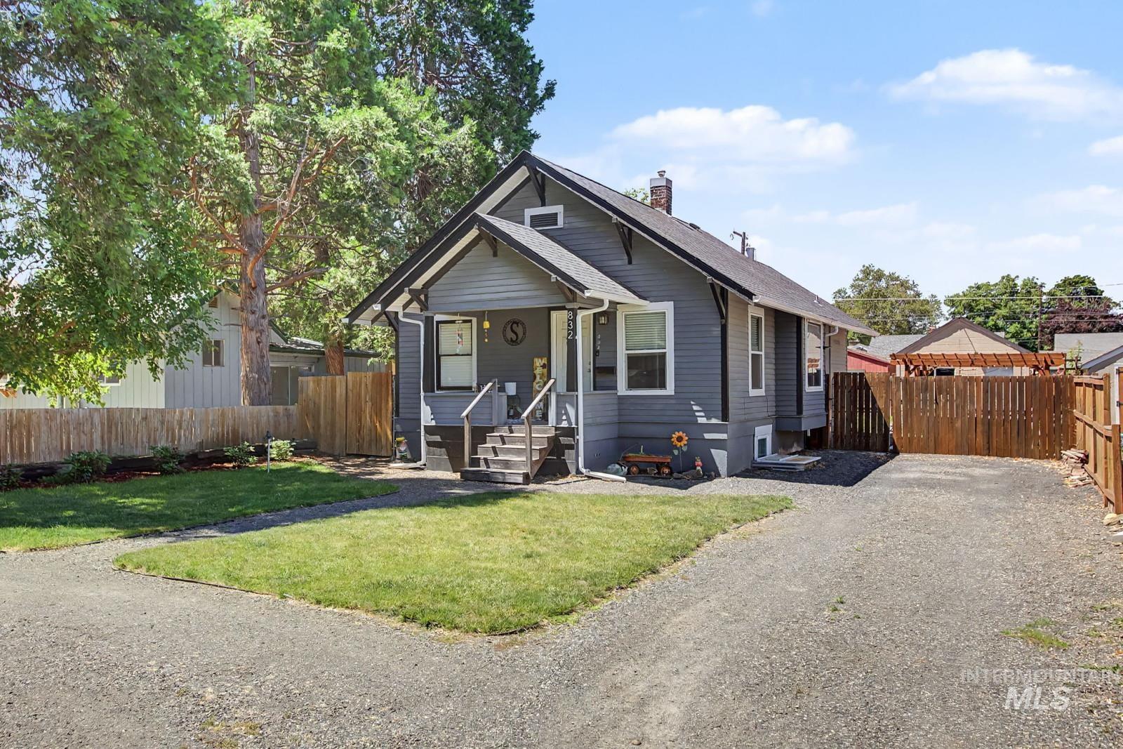 832 11th Street Clarkston, WA 99403 - Photo 1 of 45