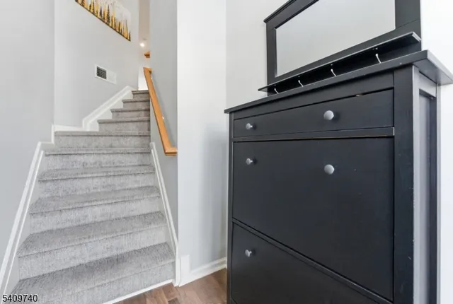 $680,000 | 334 Winthrop Drive, Nutley, NJ 07110