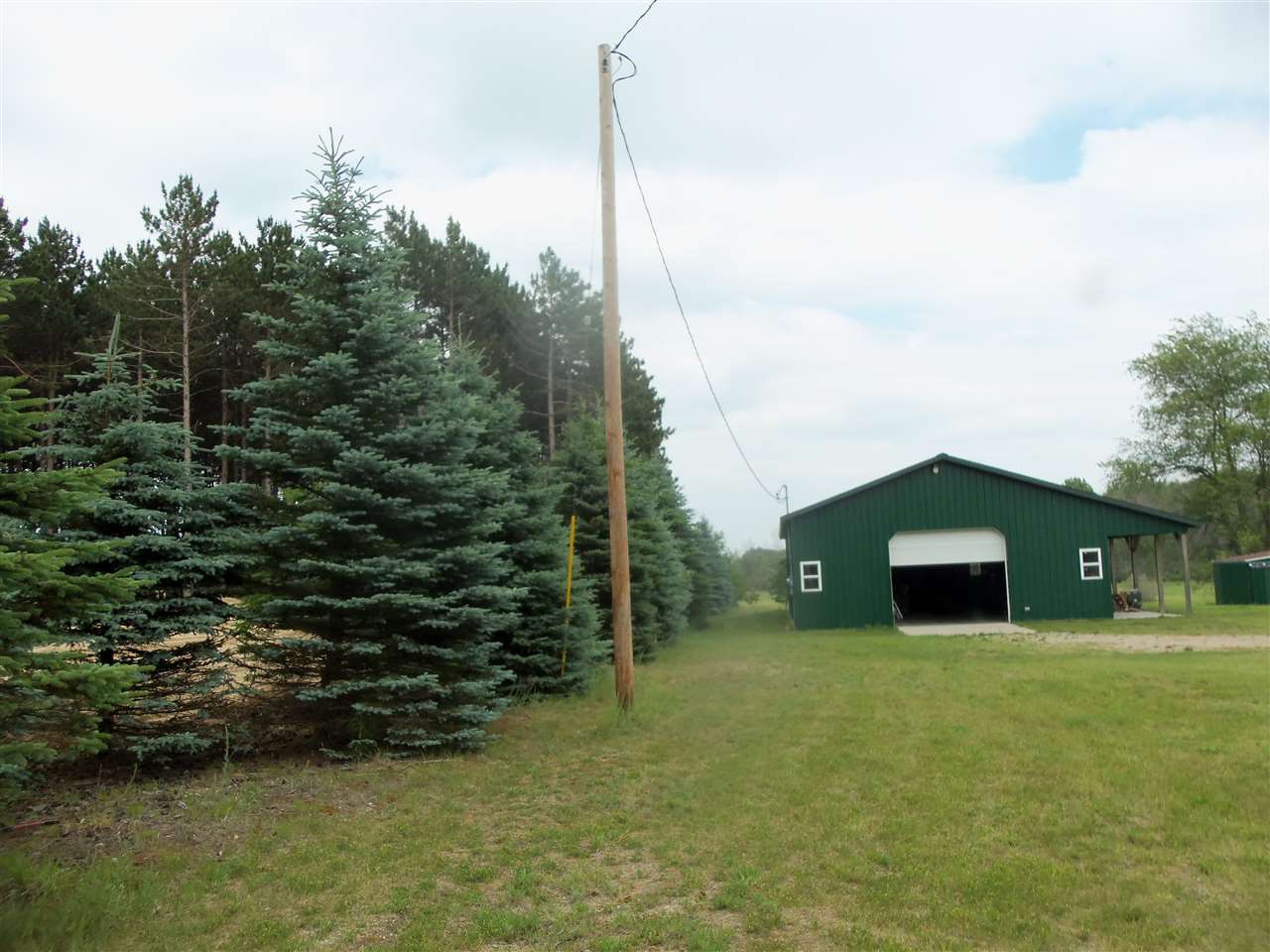 2343 West Fremont Road Shepherd, MI 48883 - Photo 3 of 6 1800521-2.JPG
