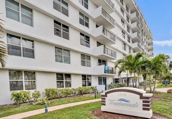 $250,000 | 1009 North Ocean Boulevard, Unit 112, Pompano Beach, FL 33062