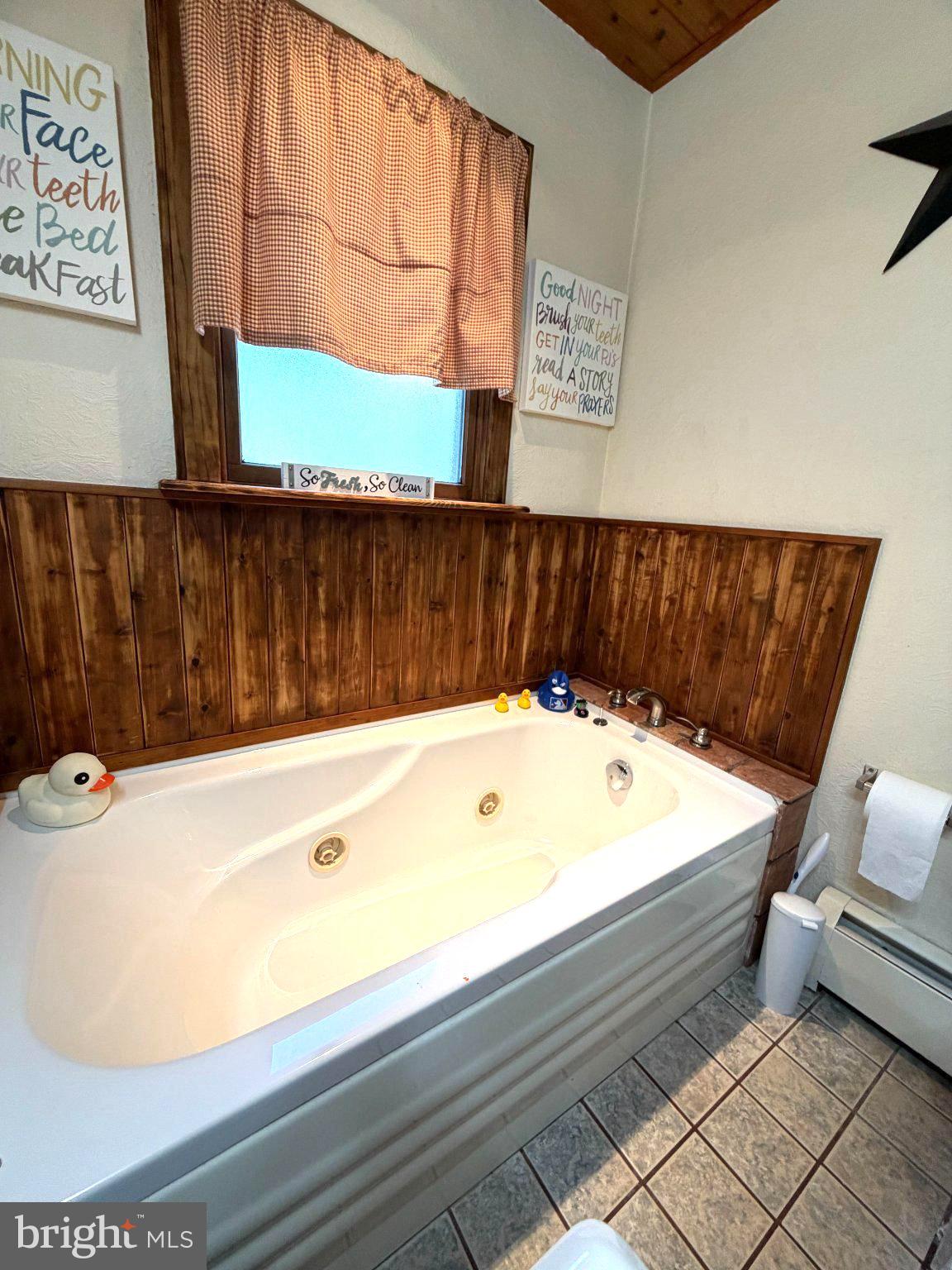 2389 Quarry Road Lebanon, PA 17046 - Photo 11 of 22 Gallery Image 11