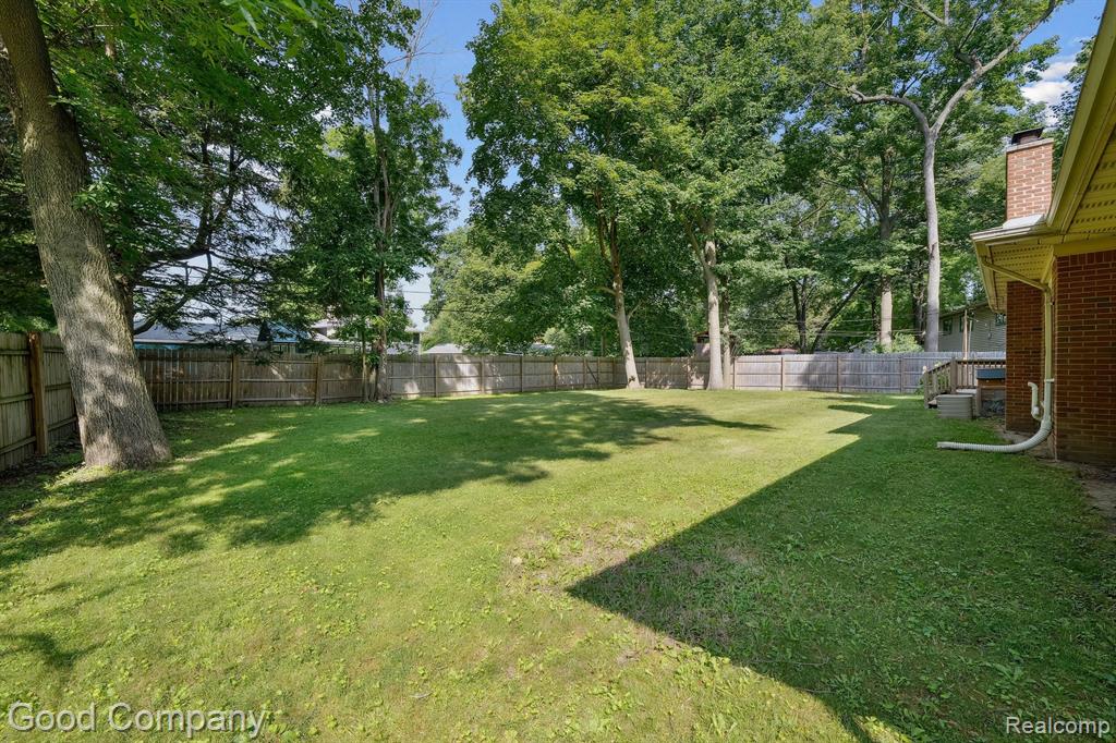 32115 Bonnet Hill Road Farmington Hills, MI 48334 - Photo 40 of 41