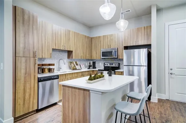 $2,098 | 245 East Trinity Place, Unit 1123, Decatur, GA 30030