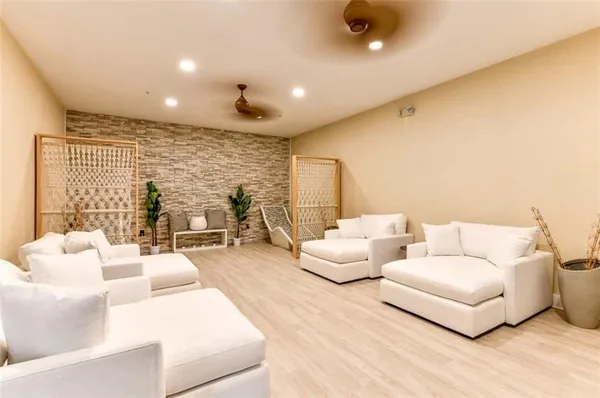 $2,098 | 245 East Trinity Place, Unit 1123, Decatur, GA 30030