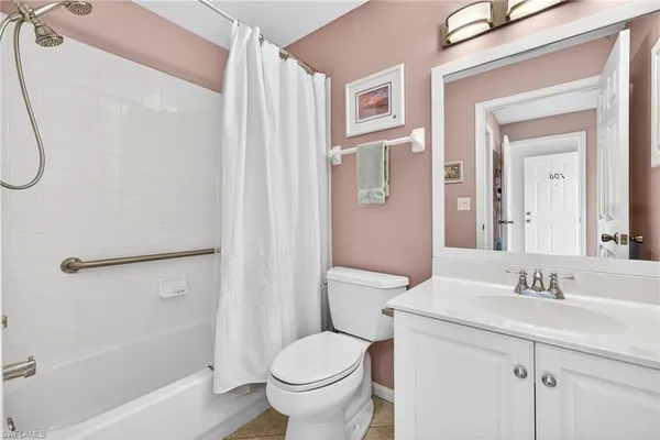 $349,000 | 700 Saratoga Circle, Unit B106, Naples, FL 34104