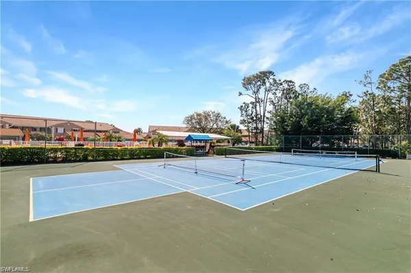 $349,000 | 700 Saratoga Circle, Unit B106, Naples, FL 34104