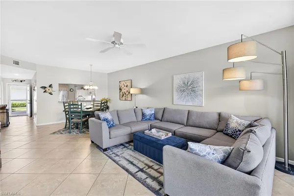$349,000 | 700 Saratoga Circle, Unit B106, Naples, FL 34104