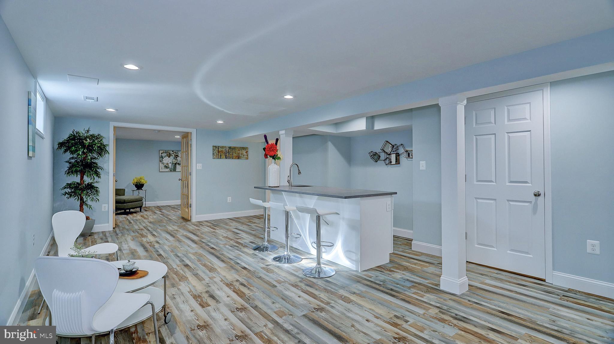 3405 Sharon Chapel Road Alexandria, VA 22310 - Photo 25 of 50 Wetbar with ample natural light and sitting area