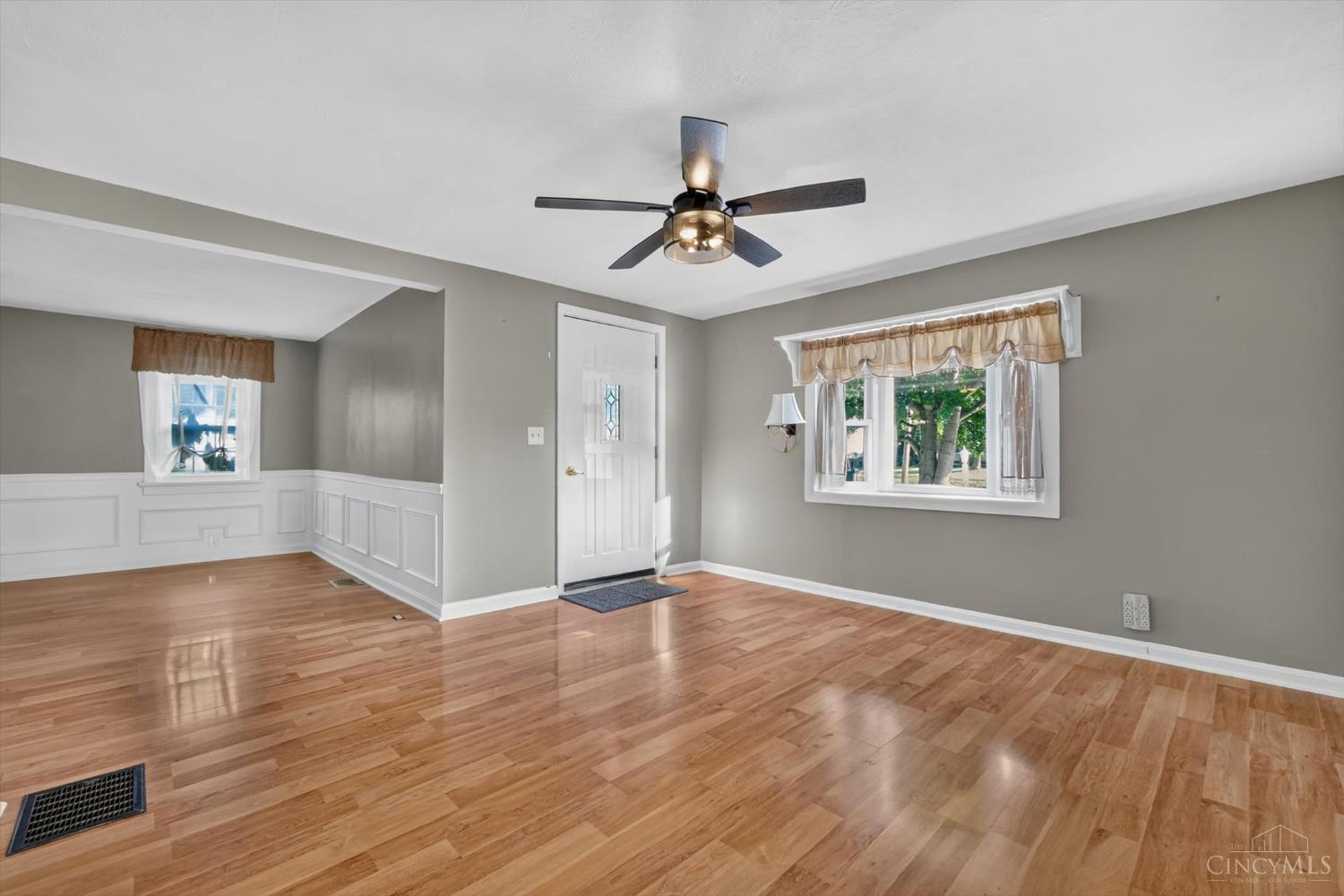3223 Struble Road Cincinnati, OH 45251 - Photo 7 of 42