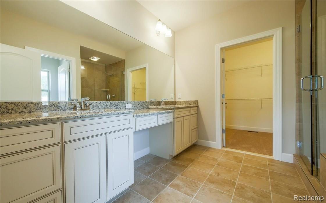 5501 Woodfall Road Clarkston, MI 48348 - Photo 16 of 23 17.jpg