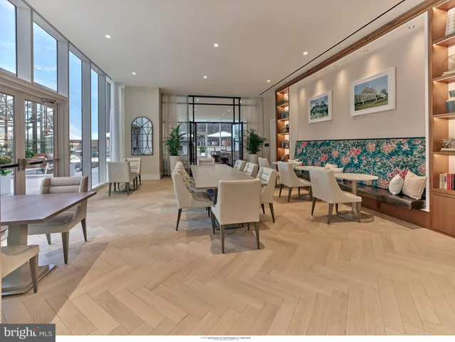 $2,085,000 | 301 South Broad Street, Unit 1701, Philadelphia, PA 19107