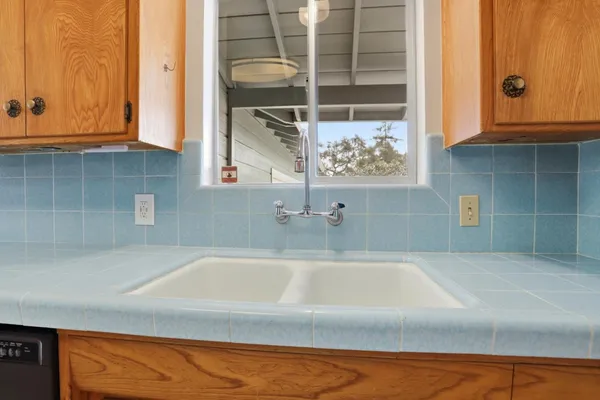 a bathroom with bathtub