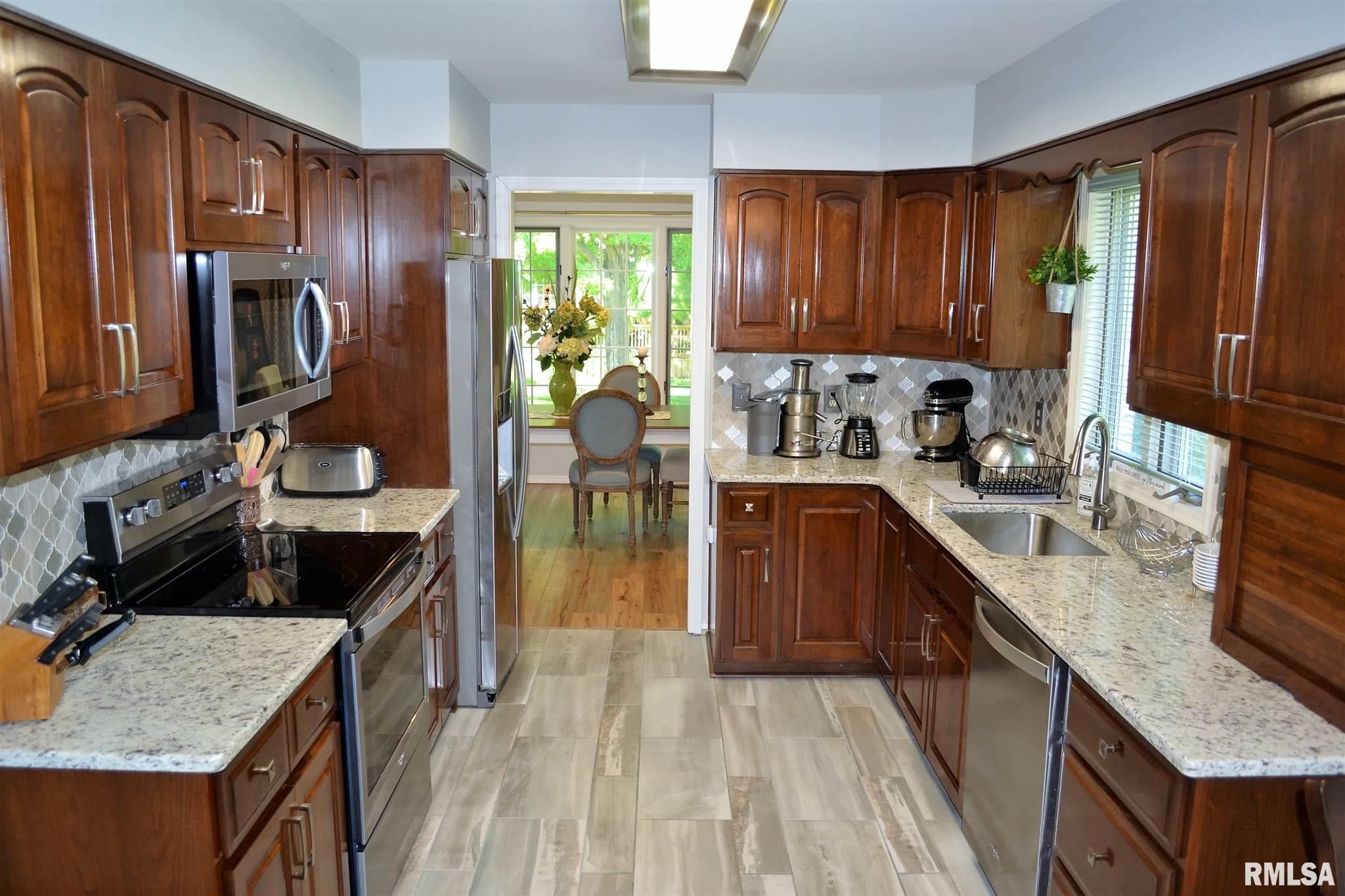 11 Turnberry Place Springfield, IL 62704 - Photo 8 of 31