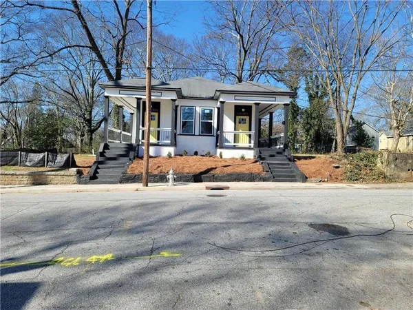 a outdoor space view with sitting space