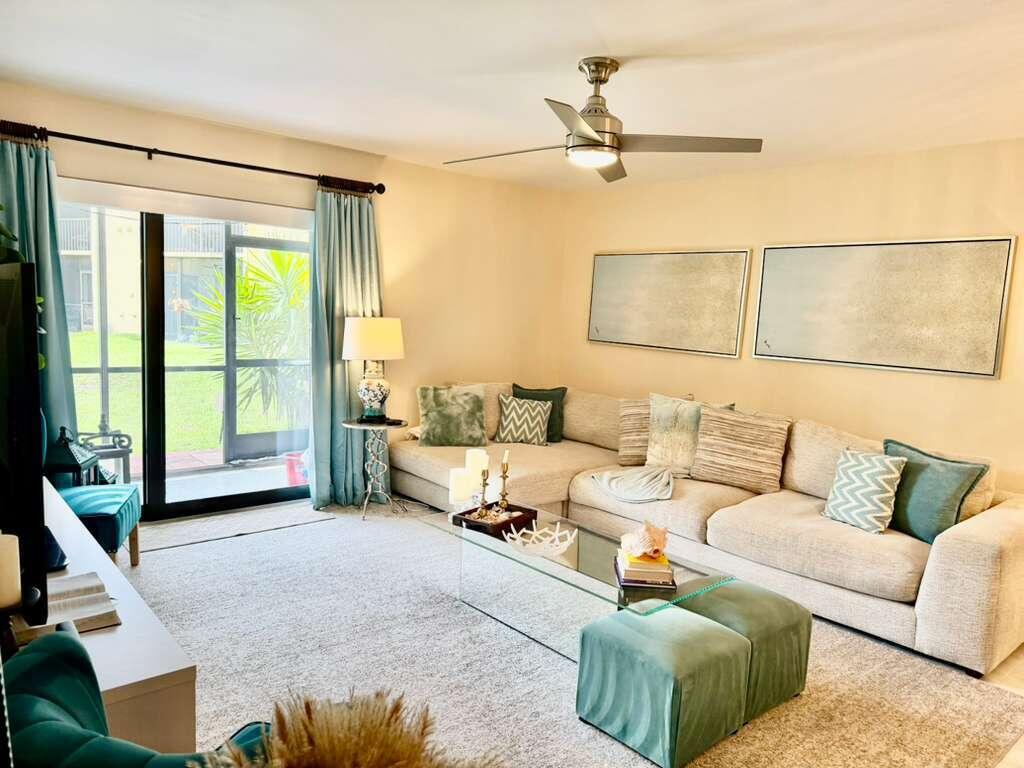 912 Southwest 9th St Circle, Unit 105 Boca Raton, FL 33486 - Photo 1 of 19 Living Room 1