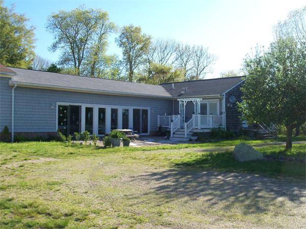 317 Middle Road Acushnet, MA 02743 - Photo 3 of 6 Gallery Image 3