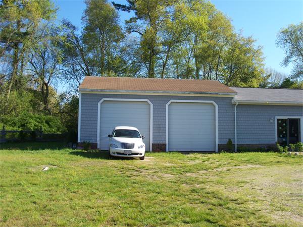 317 Middle Road Acushnet, MA 02743 - Photo 4 of 6 Gallery Image 4
