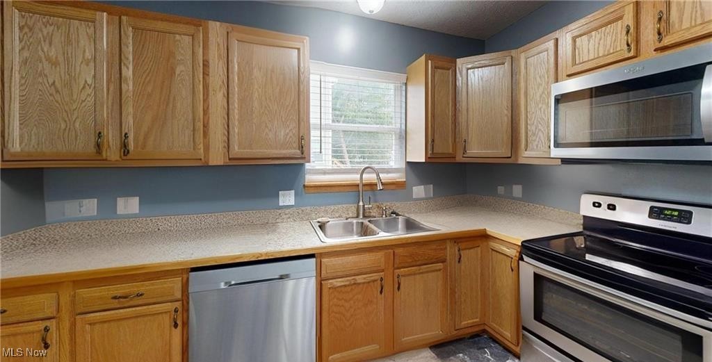 417 Rhodes Avenue Akron, OH 44302 - Photo 15 of 47 Gallery Image 15