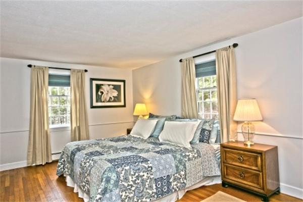 18 Tophet Road Lynnfield, MA 01940 - Photo 11 of 28 Gallery Image 11