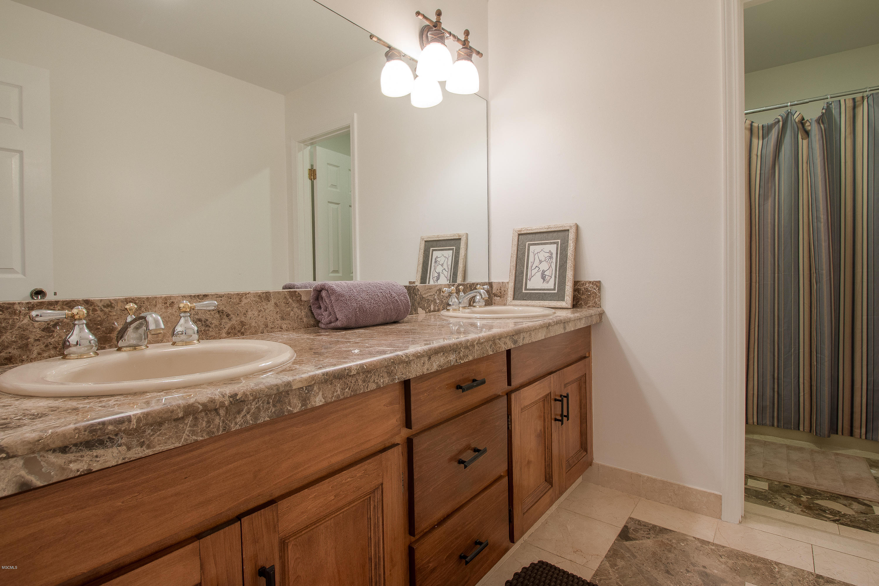 12196 Shorecrest Road Biloxi, MS 39532 - Photo 38 of 56 Bathroom upstairs 3