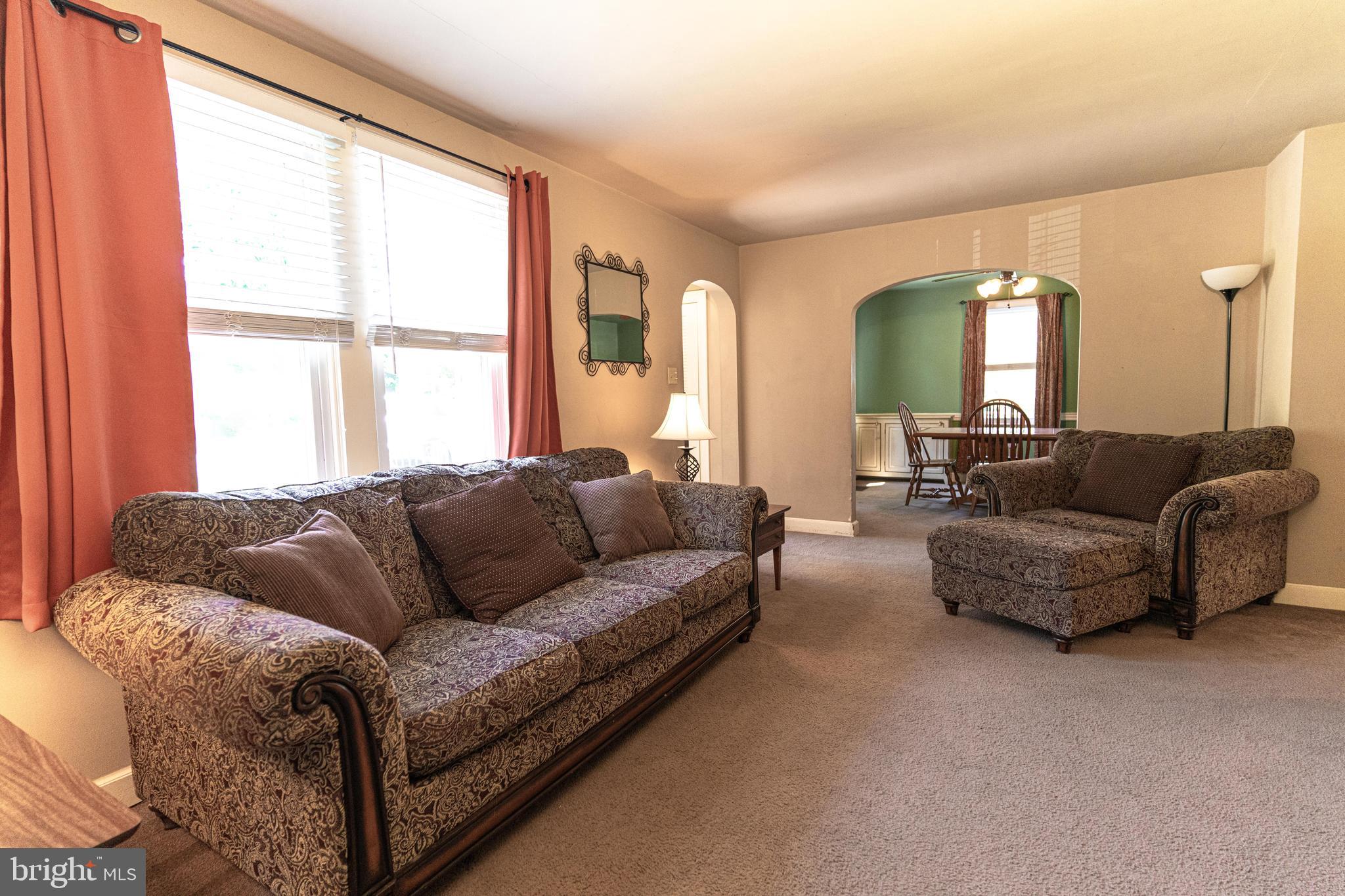545 Park Road Spring City, PA 19475 - Photo 21 of 50 Living Room